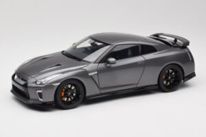 Nissan GT-R R35 Track Edition NISMO Gun Metallic MotorHelix 1:18 M83507 Fém