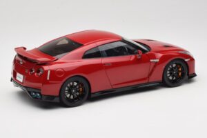 Nissan GT-R R35 Track Edition NISMO Vibrant Red MotorHelix 1:18 M83511 Fém – 3. kép a 8-ből