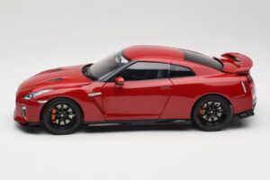 Nissan GT-R R35 Track Edition NISMO Vibrant Red MotorHelix 1:18 M83511 Fém – 4. kép a 8-ből