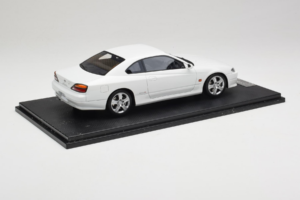 Nissan Silvia S15 Spec-S Fehér Cracked Plexi One Model 1:18 REMC034 Fém – 3. kép a 7-ből