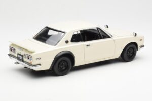 Nissan Skyline 2000 GT-R KPGC110 Fehér Kyosho 1:18 08127W Fém – 3. kép a 8-ből