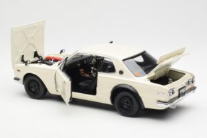 Nissan Skyline 2000 GT-R KPGC110 Fehér Kyosho 1:18 08127W Fém – 5. kép a 8-ből