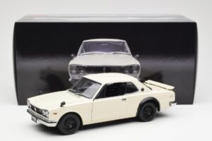 Nissan Skyline 2000 GT-R KPGC110 Fehér Kyosho 1:18 08127W Fém – 8. kép a 8-ből
