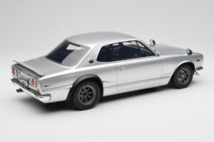 Nissan Skyline C10 2000 GT-R Ezüst Otto 1:12 G094 Gyanta – 2. kép a 6-ből