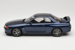 Nissan Skyline GT-R BNR32 Dark Blue Pearl Otto 1:18 OT1199 Gyanta – 3. kép a 6-ből