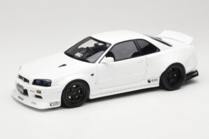 Nissan Skyline GT-R BNR34 by KRC Pearl White Otto 1:18 OT1135 Gyanta