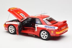 Nissan Skyline GT-R R32 #1 J. Richards / M. Skaife Bathurst 1000 Winner 1992 AUTOart 1:18 89279 Fém – 5. kép a 8-ből