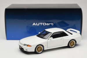 Nissan Skyline GT-R R32 V-Spec II Tuned Crystal White AUTOart 1:18 77416 Fém – 8. kép a 8-ből