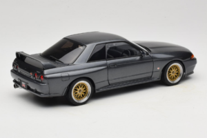 Nissan Skyline GT-R R32 V-Spec II Tuned Gun Grey Metallic AUTOart 1:18 77417 Fém – 3. kép a 8-ből