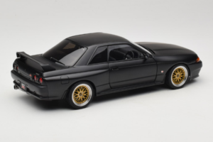 Nissan Skyline GT-R R32 V-Spec II Tuned Version Matt Black AUTOart 1:18 77418 Fém – 3. kép a 8-ből