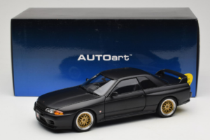 Nissan Skyline GT-R R32 V-Spec II Tuned Version Matt Black AUTOart 1:18 77418 Fém – 8. kép a 8-ből
