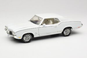 Oldsmobile Cutlass SX Fehér ERTL 1:18 33775 Fém