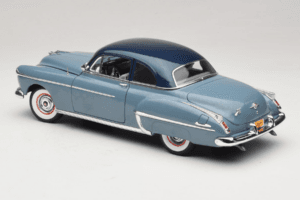Oldsmobile 88 Kék Grease Auto World 1:18 AWSS103/06 Fém – 7. kép a 8-ből