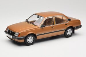 Opel Ascona C Berlina Beige Metallic MCG 1:18 MCG18459 Fém