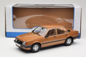 Opel Ascona C Berlina Beige Metallic MCG 1:18 MCG18459 Fém – 6. kép a 6-ből