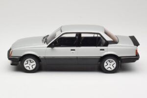 Opel Ascona C SR Ezüst MCG 1:18 MCG18460 Fém – 3. kép a 6-ből