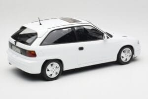 Opel Astra F GSi Blanc Casablanca Norev 1:18 183673 Fém – 2. kép a 6-ből