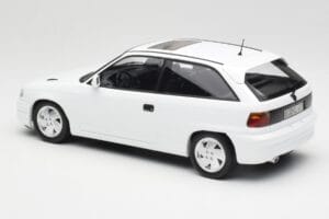 Opel Astra F GSi Blanc Casablanca Norev 1:18 183673 Fém – 5. kép a 6-ből
