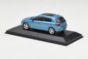 Opel Astra H Világoskék Minichamps 1:43 400043001 Fém – 3. kép a 4-ből
