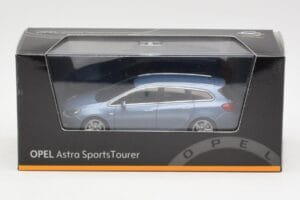 Opel Astra J Sports Tourer Blue Metallic Minichamps 1:43 400049012 Fém – 4. kép a 4-ből