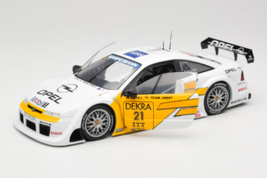 Opel Calibra V6 #21 N. Amorim DTM 1995 UT Models 1:18 180954221 Fém – 2. kép a 8-ből