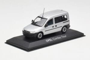 Opel Combo C Ezüst Minichamps 1:43 COMBO001 Fém – 2. kép a 4-ből