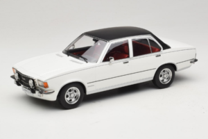 Opel Commodore B Fehér MCG 1:18 MCG18564 Fém