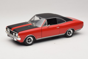 Opel Commodore GS/E Piros Revell 1:18 8826 Fém