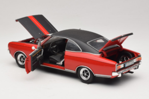 Opel Commodore GS/E Piros Revell 1:18 08826 Fém – 5. kép a 8-ből