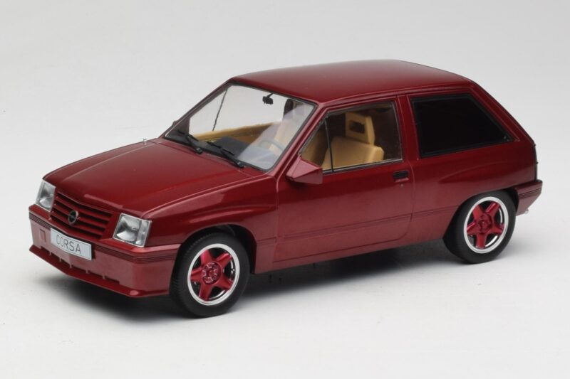 Opel Corsa A Custom Piros MCG 1:18 MCG18433 Fém
