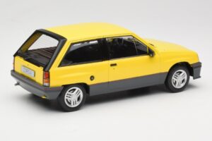 Opel Corsa A SR Sárga MCG 1:18 MCG18431 Fém – 2. kép a 6-ből