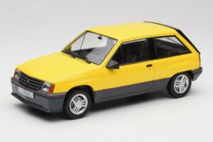 Opel Corsa A SR Sárga MCG 1:18 MCG18431 Fém