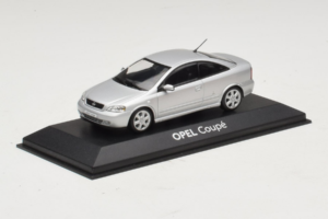 Opel Coupe Bertone Ezüst Minichamps 1:43 B24910027 Fém – 2. kép a 4-ből