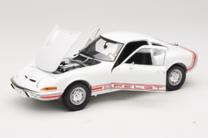 Opel GT Fehér Minichamps 1:18 180049027 Fém – 2. kép a 8-ből