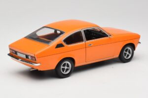 Opel Kadett C Coupe Narancssárga Minichamps 1:18 180045622 Fém – 3. kép a 8-ből