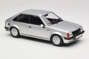 Opel Kadett D GTE Ezüst MCG 1:18 MCG18533 Fém – 4. kép a 6-ből