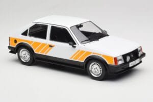 Opel Kadett D SR Fehér Sárga Dekorral MCG 1:18 MCG18534 Fém – 4. kép a 6-ből