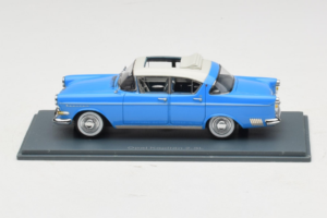 Opel Kapitan P1 Kék NEO 1:43 NEO43940 Gyanta