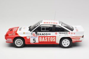 Opel Manta 400 #5 G. Colsoul Rally Ypres 1985 IXO 1:18 18RMC134 Fém – 3. kép a 6-ből