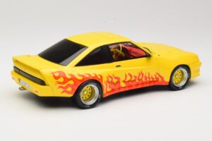Opel Manta B Mattig Sárga Lánggal MCG 1:18 MCG18115 Fém – 2. kép a 6-ből
