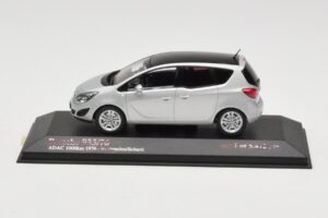 Opel Meriva B Ezüst Metallic Minichamps 1:43 400040000 Fém
