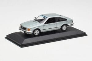 Opel Monza A Ezüst Minichamps 1:43 400045122 Fém – 2. kép a 4-ből