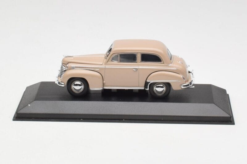Opel Olympia A Bézs Minichamps 1:43 430040404 Fém
