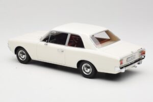 Opel Rekord C Fehér Minichamps 1:18 107047001 Fém – 5. kép a 6-ből