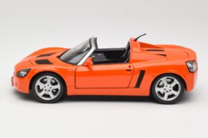 Opel Speedster Narancssárga Maisto 1:18 31615 Fém – 4. kép a 8-ből