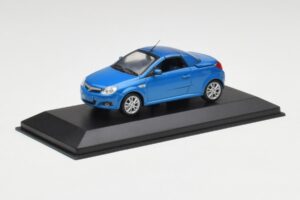 Opel Tigra Twin Top Kék Minichamps 1:43 919084 Fém – 2. kép a 4-ből