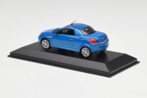 Opel Tigra Twin Top Kék Minichamps 1:43 919084 Fém – 3. kép a 4-ből