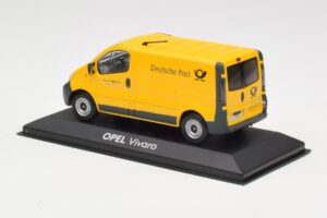 Opel Vivaro A Deutsche Post Minichamps 1:43 430040562 Fém – 3. kép a 4-ből