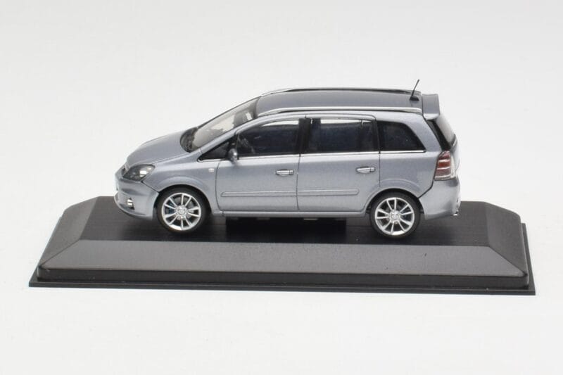 Opel Zafira A OPC Light Blue Metallic Minichamps 1:43 ZAFIRA001 Fém