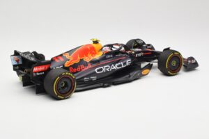 Oracle Red Bull Racing RB18 #11 S. Perez Miami GP 2022 Minichamps 1:18 110220511 Fém – 2. kép a 6-ből